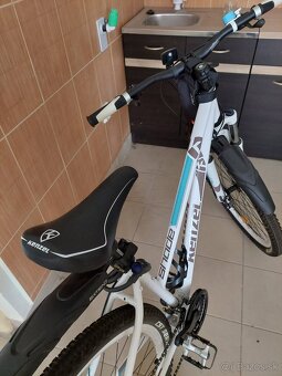 Predám zánovný bicykel - 4