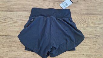 Nove bezecke sortky Nike - 4