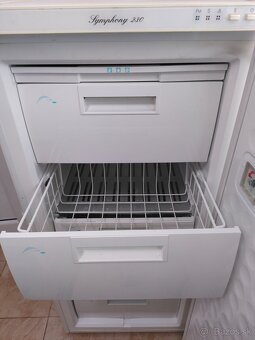 Mraznička Samsung Calex Symphony 230 - 4