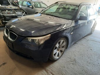 Rozpredam BMW E61 530D. modra farba oriental blau. - 4
