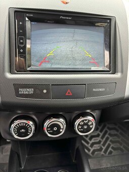 Predám Mitsubishi Outlander 2.0 benzín manual - 4