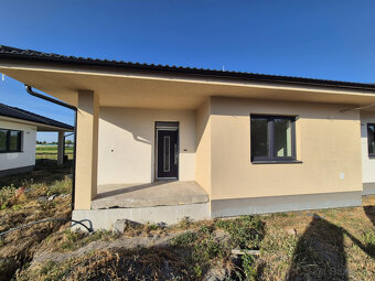 Na predaj je moderný novopostavený rodinný dom vo fáze holod - 4