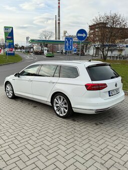 VW PASSAT 2.0 BI-TDI 176kw—4motion—DSG—HIGHLINE—HISTORIE— - 4