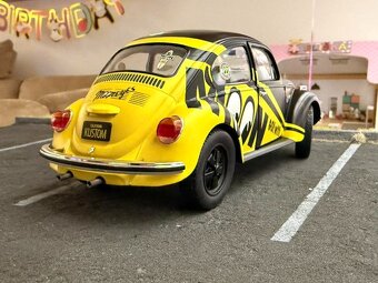 1:18 Volkswagen Beetle 1303 “Go With Moon” - Solido - 4