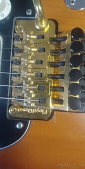 Gitara Fender Stratocaster - 4