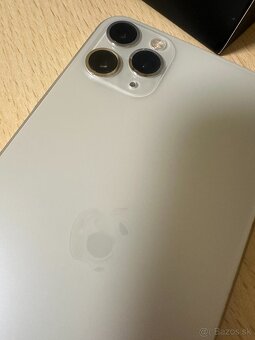 iPhone 11 Pro Max – 256 GB - 4