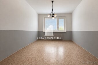 Priestranný byt v centre mesta Púchov - 4