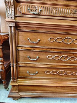 Starožitná komoda - 4