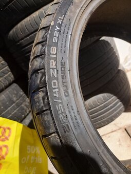 225/40r18 - 4