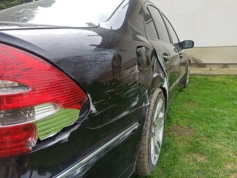 Mercedes Benz w211 e320 - 4