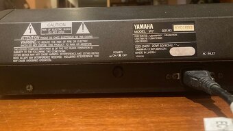 Predam klavesy YAMAHA W7 - 4