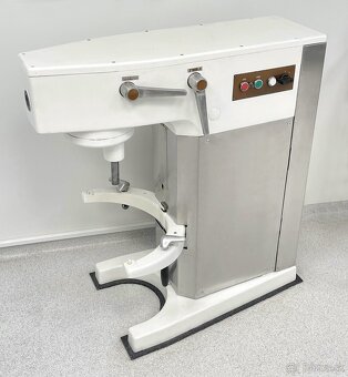 ROBOT ALBA RE22 - 4
