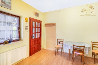 Útulný dom s nádhernou záhradou v krásnej prírode - 4