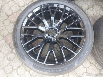19" Ford Mustang - 4
