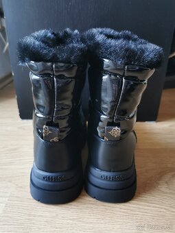 Zateplene čižmy Guess - 4