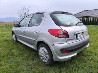 Peugeot 206+ - 4