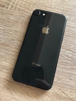 iPhone 8 / Black 256GB - TOP stav - 4