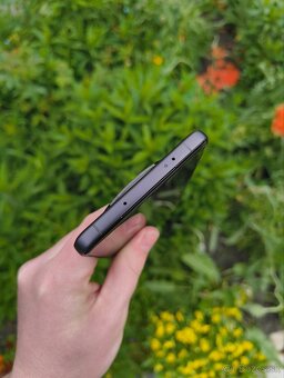 Oppo find X8 pro (12/256) - 4