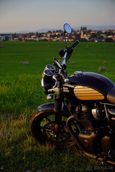Royal Enfield Interceptor 650 - 4