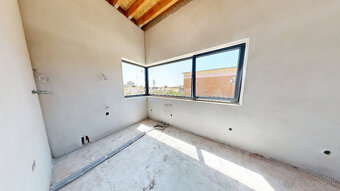 Nadšdandardný, moderný 4 izbový RD, Zálesie - 4