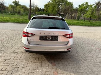 Škoda Superb Combi 2.0 TDI DSG - 4