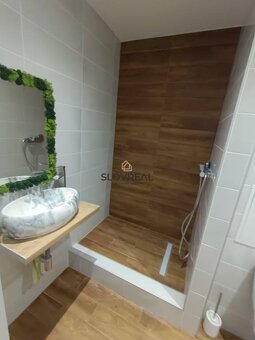 SLOVREAL-ponúkame na predaj Garsónku v centre mesta Žiar nad - 4