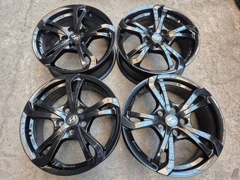 5x114,3 r17 ET47 x 7J elektróny HYUNDAI - 4