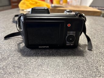 Olympus SP-600UZ - 4