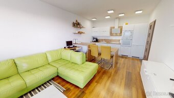 PINK Reality - Nadštandardný 2-izbový byt na prenájom – City - 4