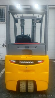VZV Jungheinrich EFG 215 r.v2016 + NABIJACKA 90A - 4