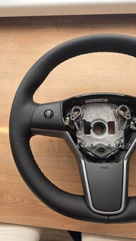 volant TESLA model 3 , Tesla Y vyhrievany - 4