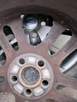 4ks alu disky orig. Volvo 5x108 R18 4ks 150 euro - 4