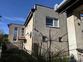 Priestranný rodinný dom s veľkým pozemkom v obci Bojn… - 4