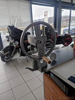 Uzatvárač konzerv /rezervovaný do 22.11./ - 4