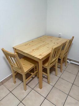 Predám stôl plus 3 stoličky - 4