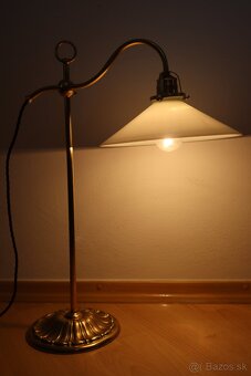 Starožitná mosadzná lampa. - 4