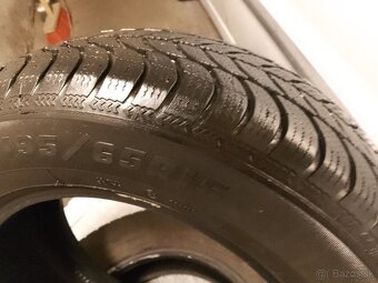 2x zimné pneumatiky 195/65 r 15 - 4