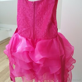 Ružové  spoločenské dievčenské šaty s volanmi veľ 90 - 4