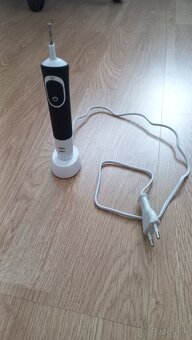 Elektrická zubná kefka Oral-B - 4