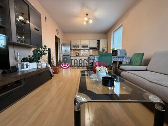 SLNEČNÝ 2-IZBOVÝ BYT S VEĽKÝM BALKÓNOM A SÚKROMNÝM DVOROM - 4