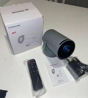 Predám Videoprojektor Magcubic HY300pro+ - 4