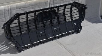 Audi Q3 2018 - maska chladiča nova 83F, 83F853651E - 4