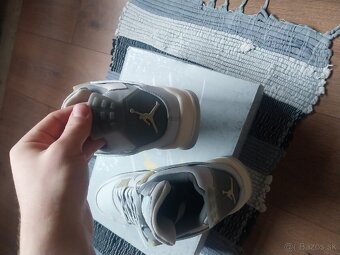 Jordan 4 Retro Photon Dust - 4