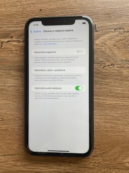 Krásny Iphone 11 64GB batéria 85 percent - 4