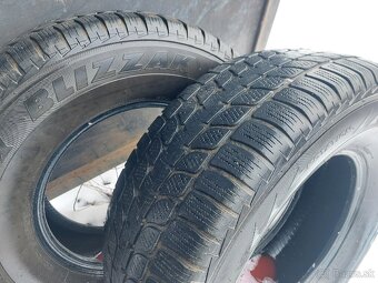Bridgestone Blizzak 265/70 r16 M+S - 4