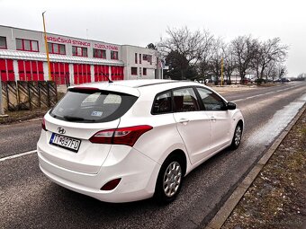 Hyundai i30 1.6CDRI 81kw - 4
