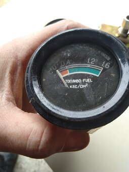 Ukazovateľ tlaku paliva MD-218 - 4