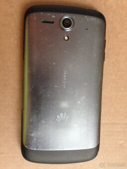 Starsi mobil smartfon Huawei Ascend G300 - 4