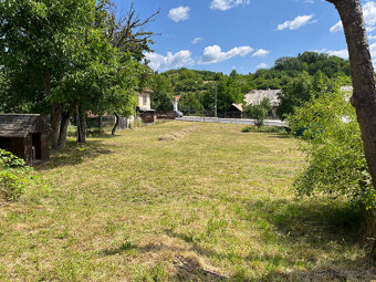 Rodinné domy s gankom na krásnom pozemku-v centre Detvy - 4