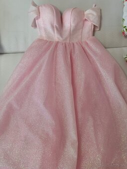 Elegantné teblietavé šaty z dielne Elli’s Dresses - 4